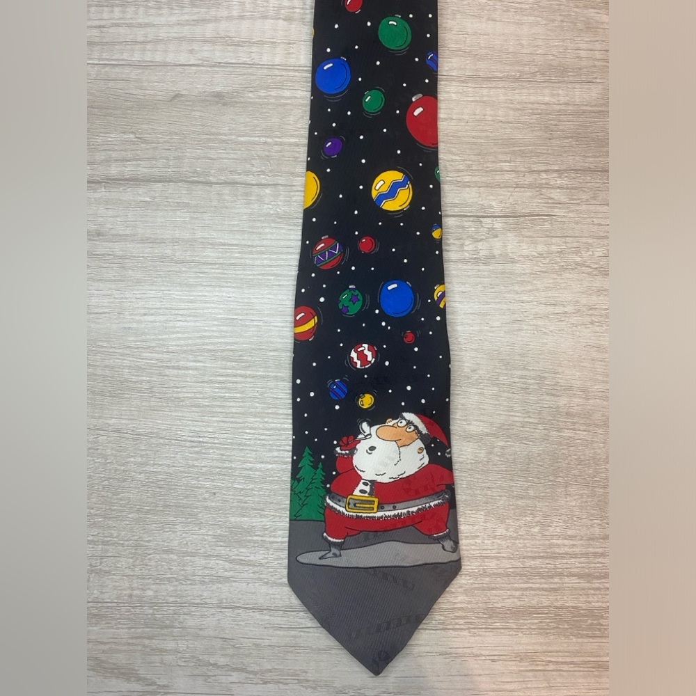Hallmark SpecialTies Holiday Neck Tie Santa Blowing Ornaments Christmas VTG 90s